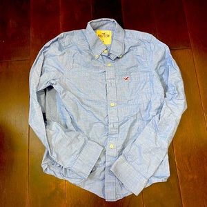 Hollister button down shirt, size M